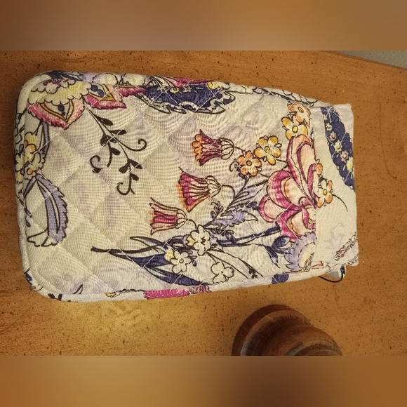 Vera Bradley Hummingbird Park Carson Cellphone Crossbody - Picture 9 of 12